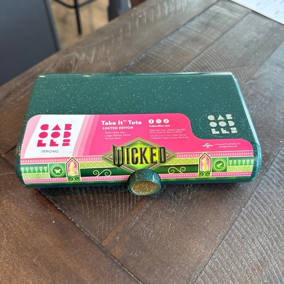 Caboodles Wicked Edition Green and Pink Tote - Picture 1 of 2